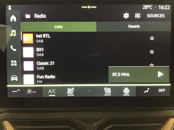 Dacia DUSTER Extreme + 1.8 HYBRID 155 Vert Cedre