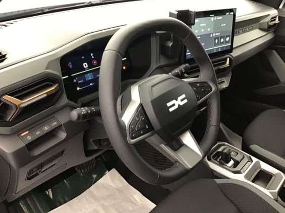 Dacia DUSTER Extreme + 1.8 HYBRID 155 Gris Schiste
