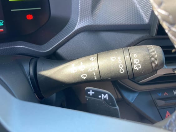 Dacia DUSTER 1.2 hybrid-g 150 expression 4x4 Kaki Lichen