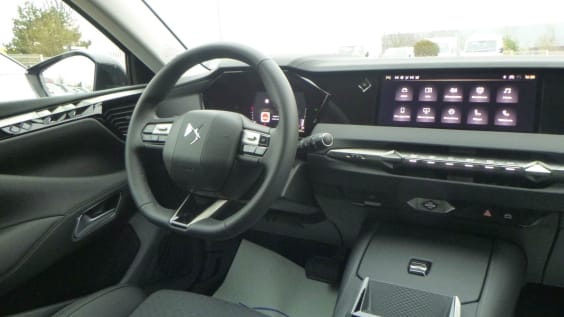 DS DS4 BlueHDi 130 EAT8 Pallas Gris Platinium