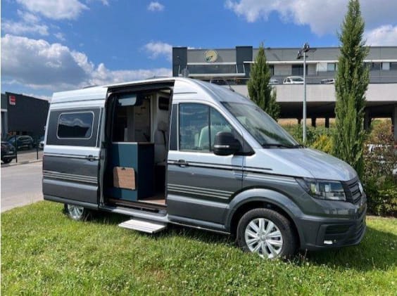 Eriba CAR 600 VOLKSWAGEN CRAFTER - 2.0L TDI - 177 CV - BVA Bicolore Gris Indium