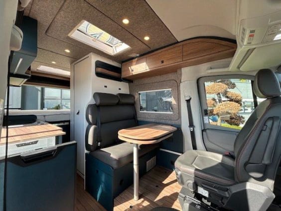 Eriba CAR 600 VOLKSWAGEN CRAFTER - 2.0L TDI - 177 CV - BVA Bicolore Gris Indium
