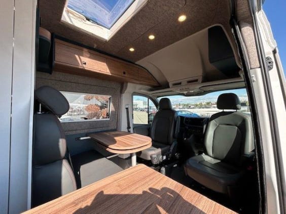 Eriba CAR 600 VOLKSWAGEN CRAFTER - 2.0L TDI - 177 CV - BVA Bicolore Gris Indium