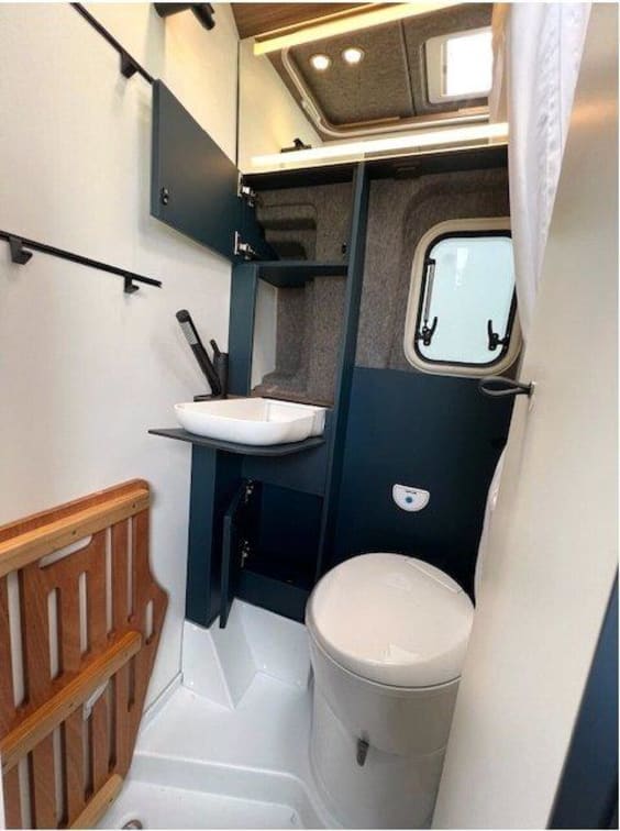 Eriba CAR 600 VOLKSWAGEN CRAFTER - 2.0L TDI - 177 CV - BVA Bicolore Gris Indium