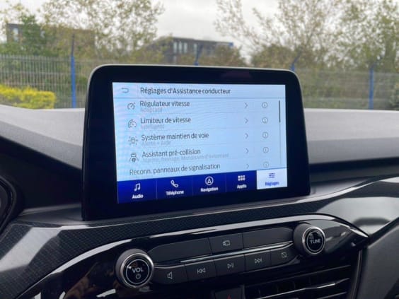 Ford KUGA KUGA 2.0D ECOBLUE 120CH BVA ST-LINE Bleu Vapor Metal