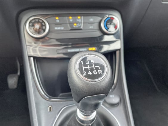 Ford PUMA 1.0 flexifuel 125 mhev titanium Blanc Glacier