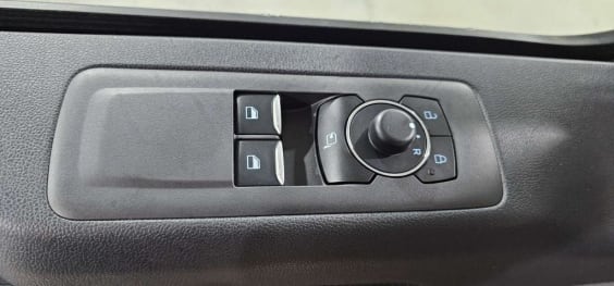 Ford Transit Custom Cabine Approfondie TRANSIT CUSTOM CA 320 L2H1 2.0 ECOBLUE 170 CH BVA8 SPORT Gris Matter