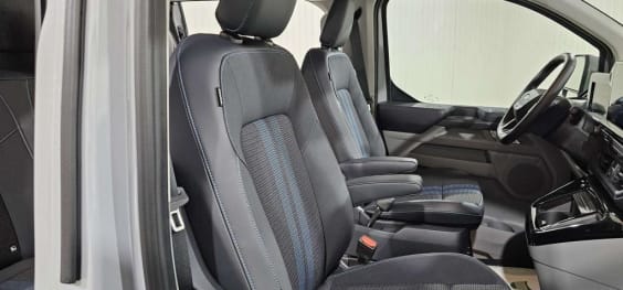 Ford Transit Custom Cabine Approfondie TRANSIT CUSTOM CA 320 L2H1 2.0 ECOBLUE 170 CH BVA8 SPORT Gris Matter
