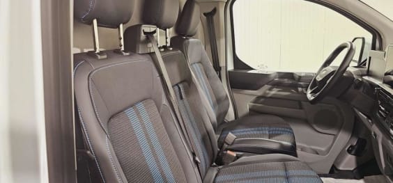 Ford Transit Custom Fourgon TRANSIT CUSTOM FGN 320 L1H1 2.0 ECOBLUE 170 CH BVA8 SPORT Blanc Glacier