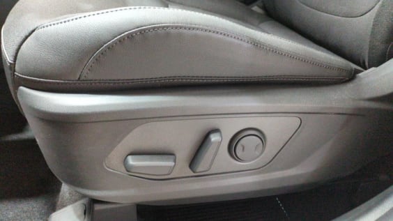 Hyundai Tucson Tucson 1.6 T-GDI 239 Hybrid BVA6 Creative Abyss Black