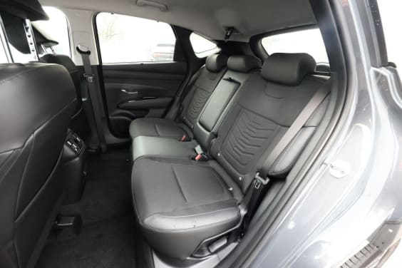 Hyundai Tucson 136 MHEV TREND Gris