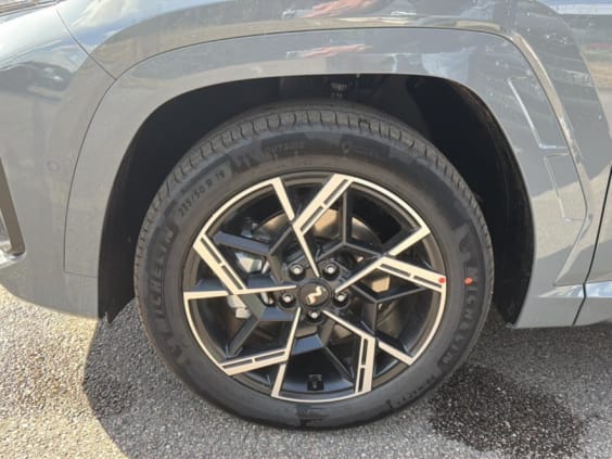 Hyundai Tucson 1.6 t-gdi 239 hybrid n line executive Gris Shadow