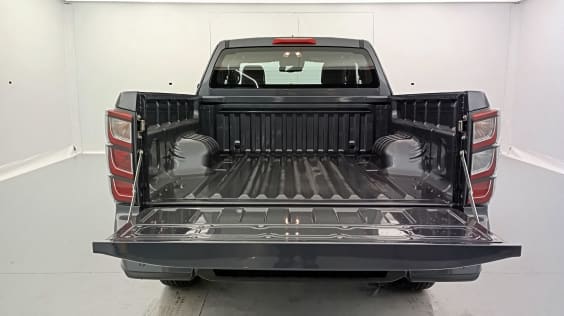 Isuzu D-MAX 1.9 4X4 SPACE CAB N60 NSPORT  AT Obsidian Gray Mica