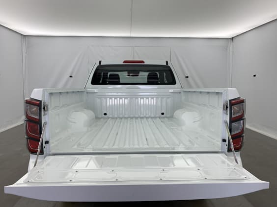 Isuzu D-MAX 1.9 4X4 SPACE CAB N60 NSPORT MT SPLASH WHITE