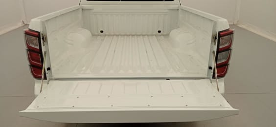 Isuzu D-MAX 1.9 4X4 SPACE CAB N60 NSPORT  AT SPLASH WHITE
