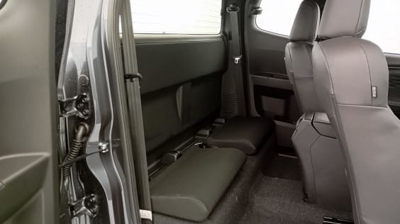 Isuzu D-MAX 1.9 4X4 SPACE CAB N60 NSPORT  AT Obsidian Gray Mica