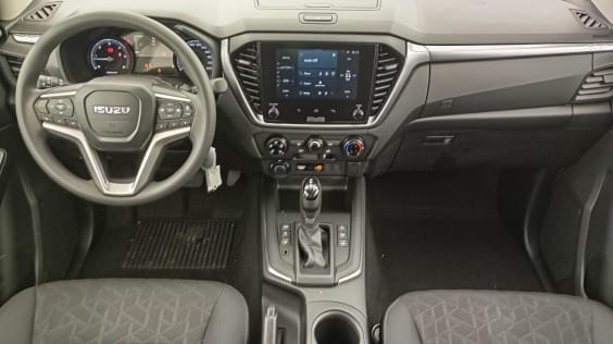 Isuzu D-MAX 1.9 4X4 SPACE CAB N60 B.B+  AT SPLASH WHITE