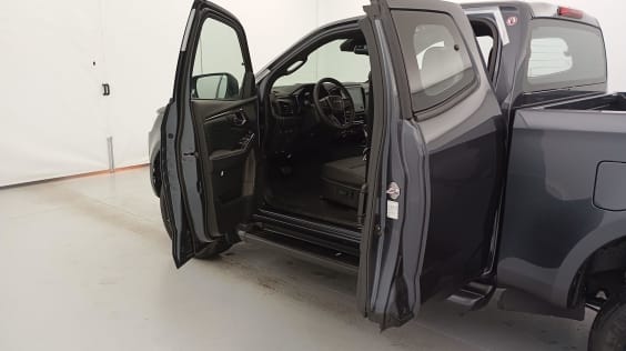 Isuzu D-MAX 1.9 4X4 SPACE CAB N60 NSPORT  AT Obsidian Gray Mica