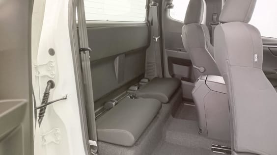 Isuzu D-MAX 1.9 4X4 SPACE CAB N60 B.B+  AT SPLASH WHITE