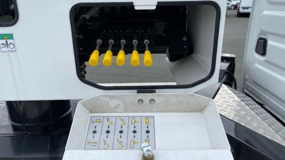 Iveco Daily Daily 35S14H 3750 2.3 136ch Nacelle Smart P170 TXE E Blanc