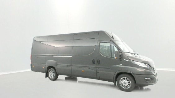 Iveco Daily Daily 35S16A8 4100 2.3 156ch 16m³ Hi-Matic Noir