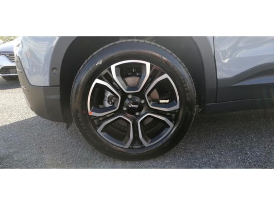 Jeep Avenger 1.2 T3 E-HYBRID 110 BVR SUMMIT Gris Storm + Toit Noir