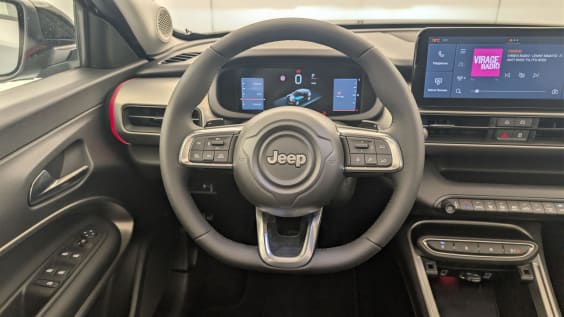 Jeep Avenger 1.2 Turbo T3 110 ch e-Hybrid BVR6 Summit Granite / Toit Volcano