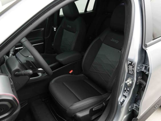 Jeep Avenger 1.2T e-Hybrid DCT Summit Gris