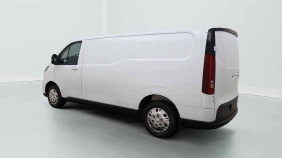 Maxus eDeliver 7 L2H1 Base 77 kWh 204 hp Aut White