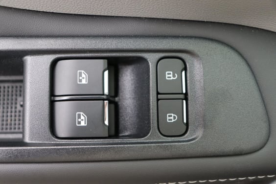 Maxus eDeliver 7 L2H1 Base 77 kWh 204 hp Aut White