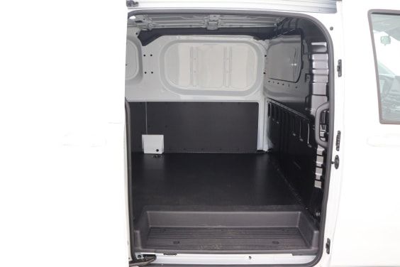 Maxus eDeliver 7 L2H1 Base 77 kWh 204 hp Aut White