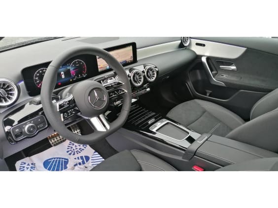 Mercedes-Benz CLASSE A 200 D 8G-DCT AMG LINE EXCLUSIVE DESIGN Noir Cosmos
