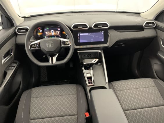 MG ZS 1.5 L Hybrid+ 197 ch Standard Cosmic Silver 