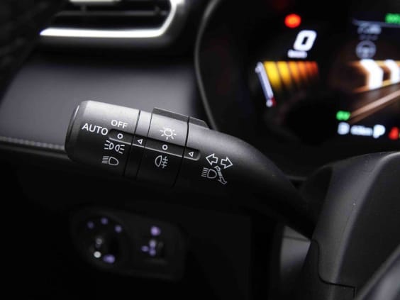 MG ZS HYBRID+ 194 LUXURY Noir