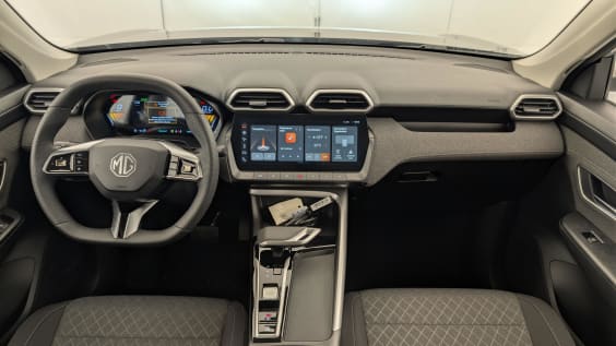 MG ZS 1.5 L Hybrid+ 197 ch Comfort Cosmic Silver 