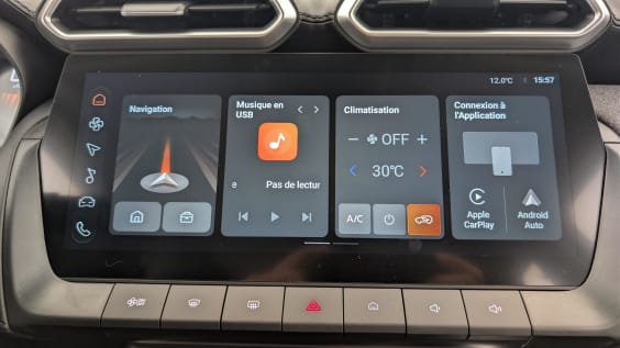 MG ZS 1.5 L Hybrid+ 197 ch Comfort Cosmic Silver 