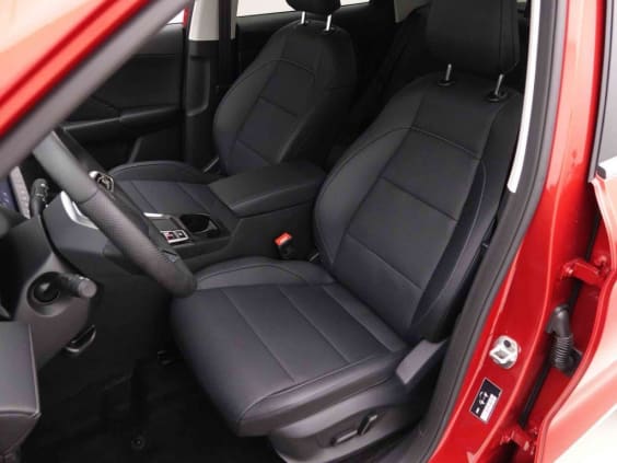 MG ZS HYBRID+ 194 LUXURY Rouge