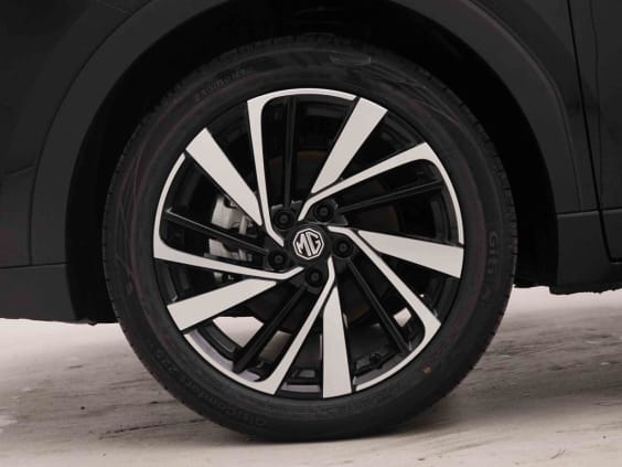 MG ZS HYBRID+ 194 LUXURY Noir