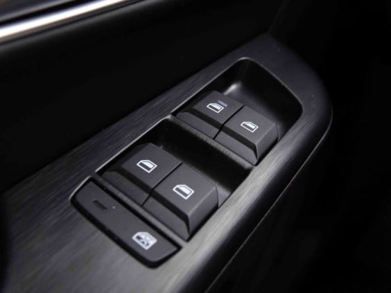 MG ZS HYBRID+ 194 LUXURY Argent