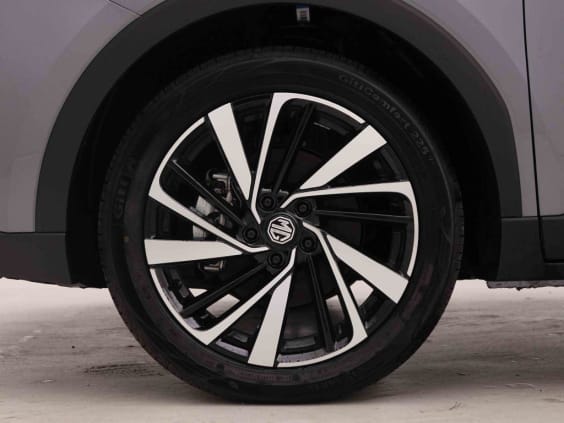 MG ZS HYBRID+ 194 LUXURY Gris