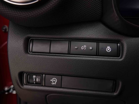 Nissan JUKE 1.0 DIG-T 114 DCT N-Connecta Rouge