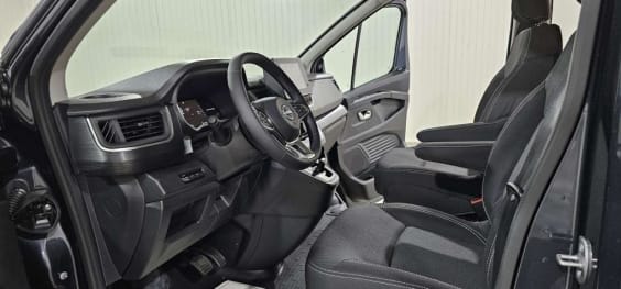 Nissan PRIMASTAR COMBI Primastar Combi L1H1 3.0t 2.0 dCi 170 S/S BVA9 Tekna Gris Comète