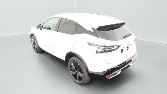 Nissan QASHQAI Tekna 1,3 158 hp CVT 2WD White