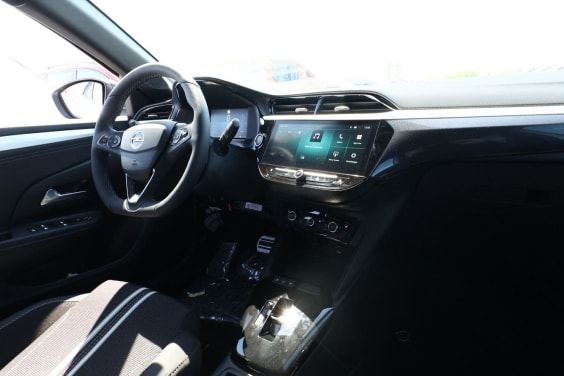 Opel Corsa HYBRID 145 ULTIMATE Blanc