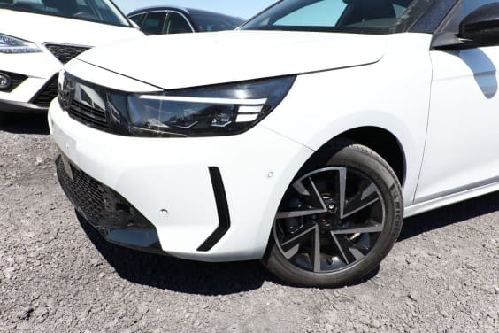 Opel Corsa HYBRID 145 ULTIMATE Blanc
