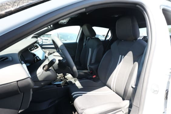 Opel Corsa HYBRID 145 ULTIMATE Blanc