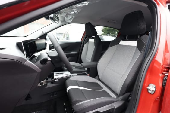 Opel FRONTERA 1.2 HYBRID 145 AT6 GS Orange
