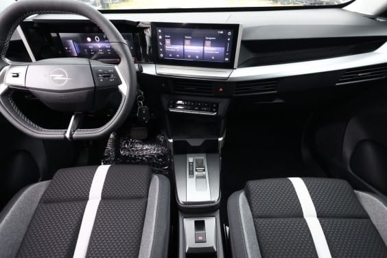 Opel FRONTERA Hybrid 145 GS Blanc