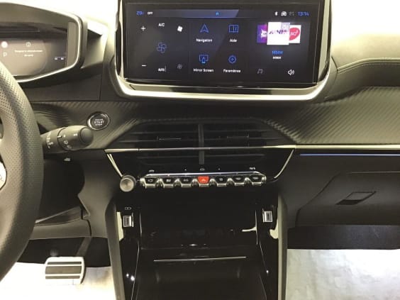 Peugeot 2008 GT Hybrid 145 hp e-DSC6 gris artense