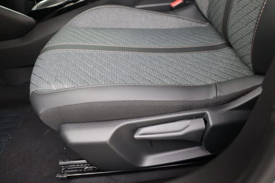 Peugeot 2008 Turbo 100 ch BVM6 Allure Gris Selenium